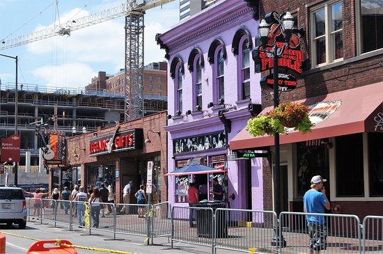 Tootsie's Orchid Lounge